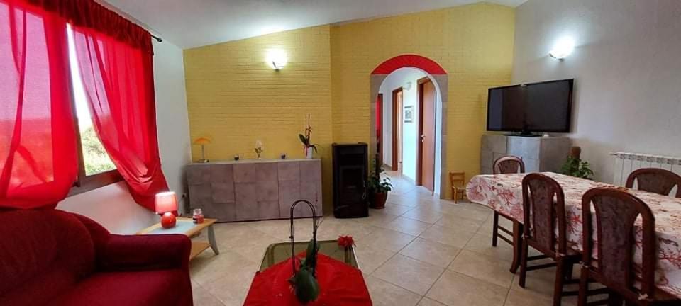 Indipendente Con Piscina Uso Esclusivo Internet Illimitato Villa Siniscola Exterior photo